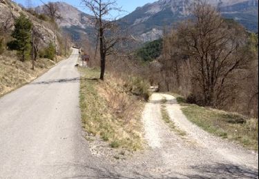 Trail Walking Blieux - Verdon Chiran Gd Mourre - Photo
