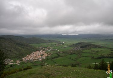 Randonnée Marche Roquefeuil - Par les  Pics du Midi et des Sarrasis - Roquefeuil - Photo