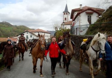 Randonnée Cheval Banca - Sentier des Contrebandiers - Espila à Urepel au Pays Basque - Photo