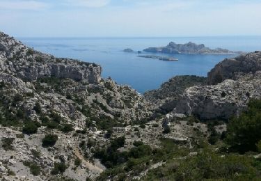 Trail Walking Marseille - la madrague de montredon vers Sormiou Jarre avec déjeuner à la calanque de Marseilleveyre - Photo