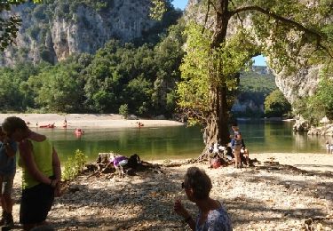 Excursión Senderismo Vallon-Pont-d'Arc - Ardèche-160929 - PontDarc-GteChauvet - Photo