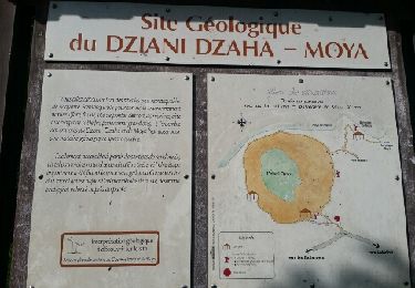 Tocht Stappen Dzaoudzi - Mayotte - 7 ème jour - tour du lac Dziana  - Photo