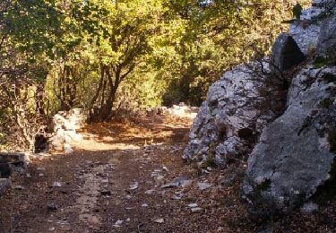 Trail Walking  - Apiranthos - Eglise de St Jean le théologien - Photo