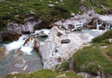 Excursión Senderismo Gavarnie-Gèdre - Gloriettes cascade - Photo