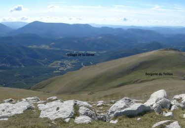 Trail On foot Peyroules - Sommet du Teillon par Peyroules - Photo