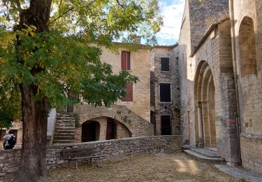 Tour Wandern Notre-Dame-de-Londres - le ravin des arcs a l envers depuis les marmites jusqu aux arches - Photo