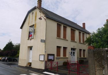 Tour Zu Fuß Saint-Paul-le-Gaultier - Le Bois de Chemasson - Photo
