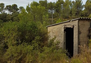 Randonnée Marche Fuveau - maison vers Greasque - Photo